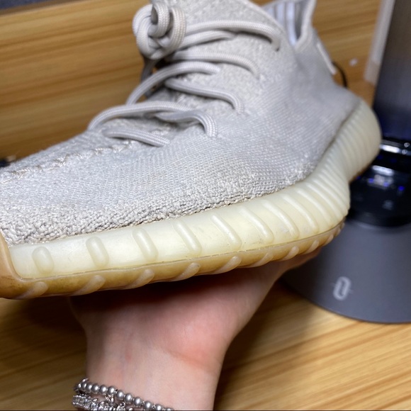 Adidas Yeesy Boost 350 V2 Sesame / Size 10 - Picture 11 of 16